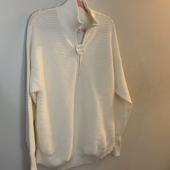 NWT ARIES RIBBED WHITE SWEATER - Picture 5 of 15